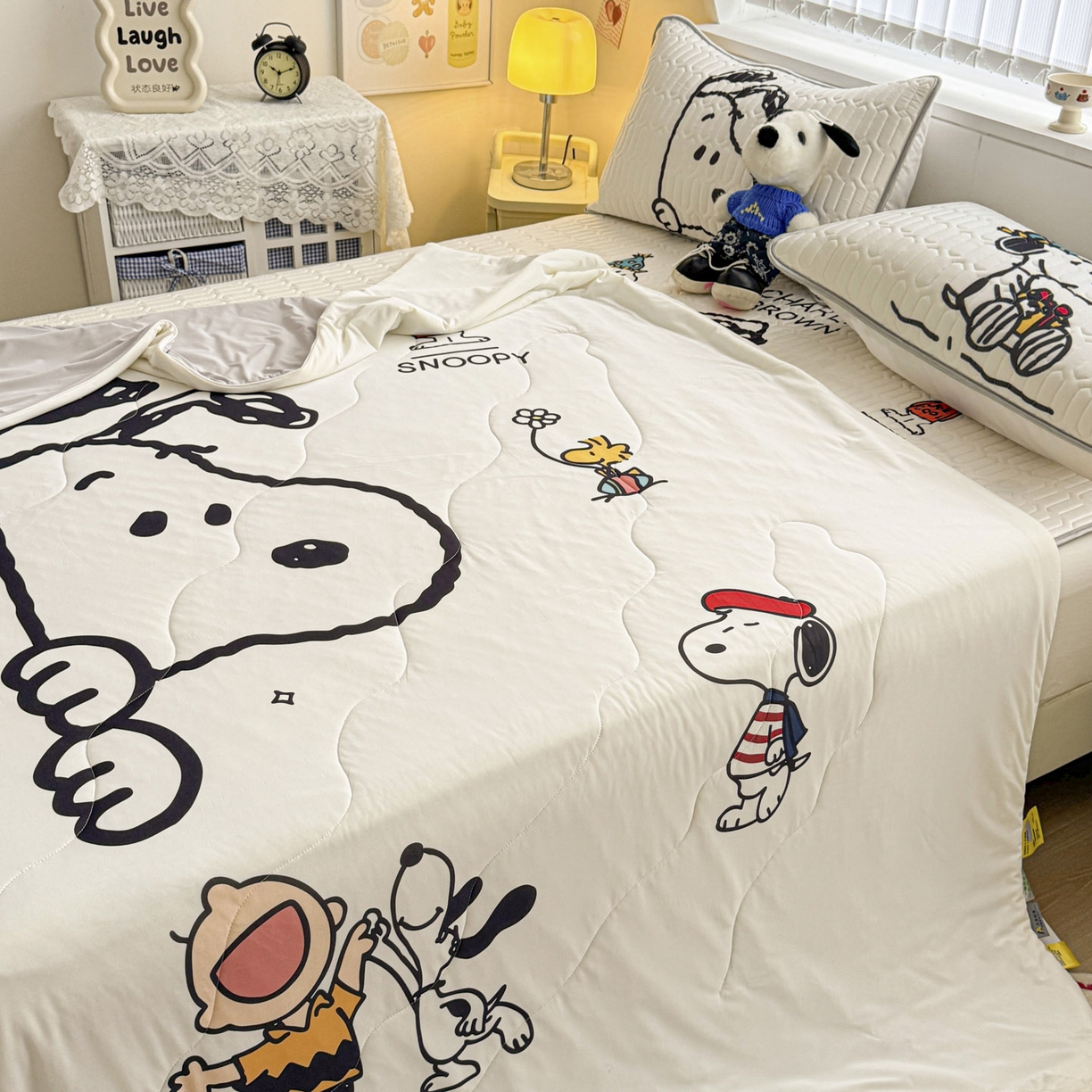 91家纺网 家纺一手货源 找家纺 梓之赫 2026新款史努比凉感丝乳胶凉席席子夏被夏凉被空调被 史努比快乐世界