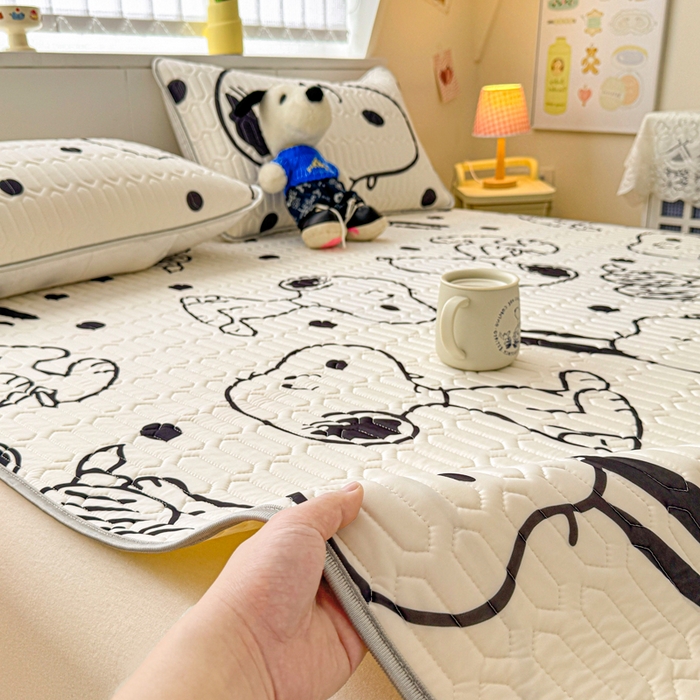 91家纺网 家纺一手货源 找家纺 梓之赫 2026新款史努比凉感丝乳胶凉席席子夏被夏凉被空调被 史努比乐园