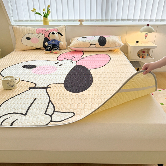 91家纺网 家纺一手货源 找家纺 梓之赫 2026新款史努比凉感丝乳胶凉席席子夏被夏凉被空调被 史努比公主妆