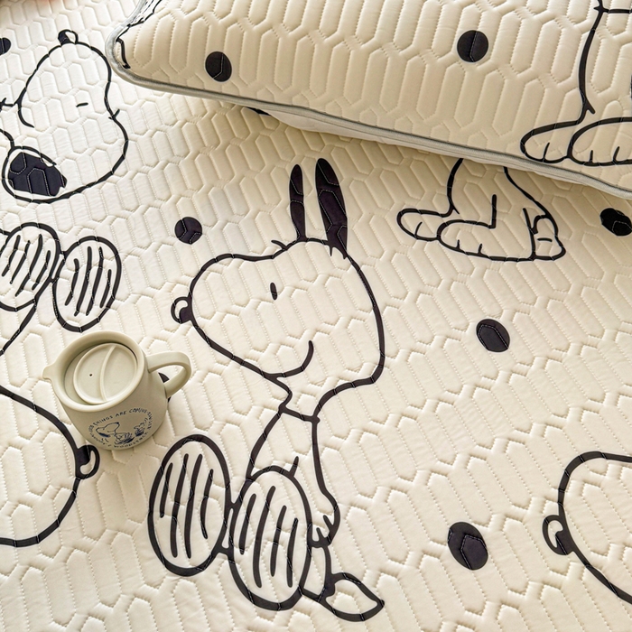 91家纺网 家纺一手货源 找家纺 梓之赫 2026新款史努比凉感丝乳胶凉席席子夏被夏凉被空调被 史努比乐园