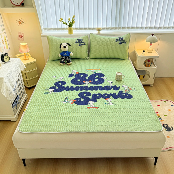 91家纺网 家纺一手货源 找家纺 梓之赫 2026新款史努比凉感丝乳胶凉席席子夏被夏凉被空调被 史努比街头滑板