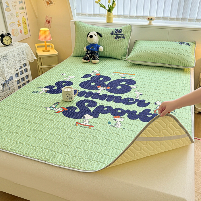 91家纺网 家纺一手货源 找家纺 梓之赫 2026新款史努比凉感丝乳胶凉席席子夏被夏凉被空调被 史努比街头滑板