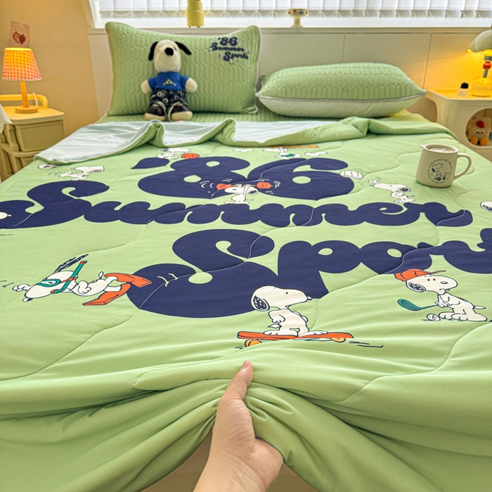 91家纺网 家纺一手货源 找家纺 梓之赫 2026新款史努比凉感丝乳胶凉席席子夏被夏凉被空调被 史努比街头滑板