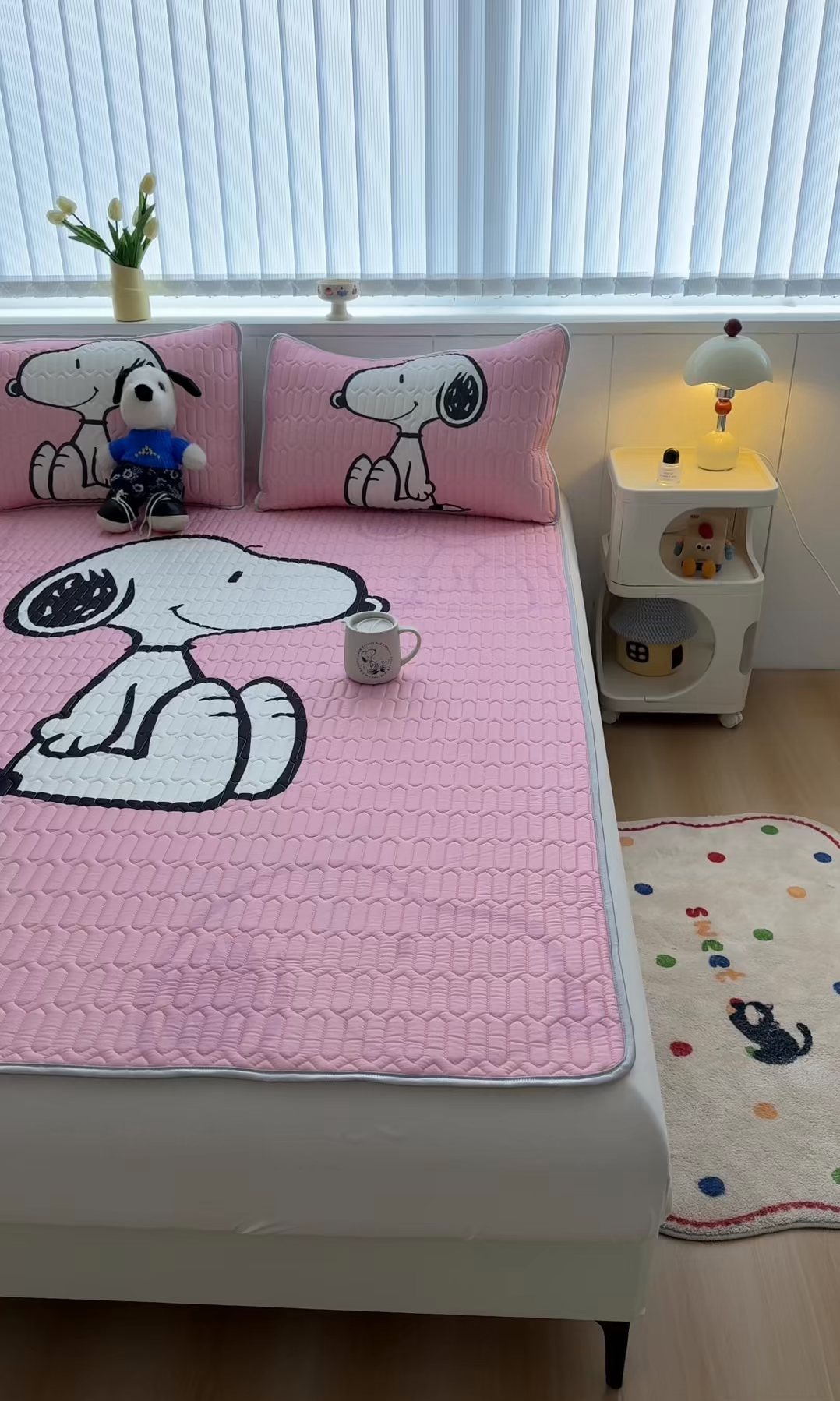 91家纺网 家纺一手货源 找家纺 梓之赫 2026新款史努比凉感丝乳胶凉席席子夏被夏凉被空调被 史努比樱花粉