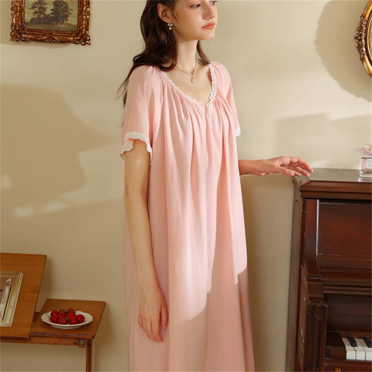 91家纺网 家纺一手货源 找家纺 洛兰沙家居馆 2026新款睡裙女夏季短袖新品宽松长款宫廷公主法式复古薄孕妇睡衣家居服 浅粉