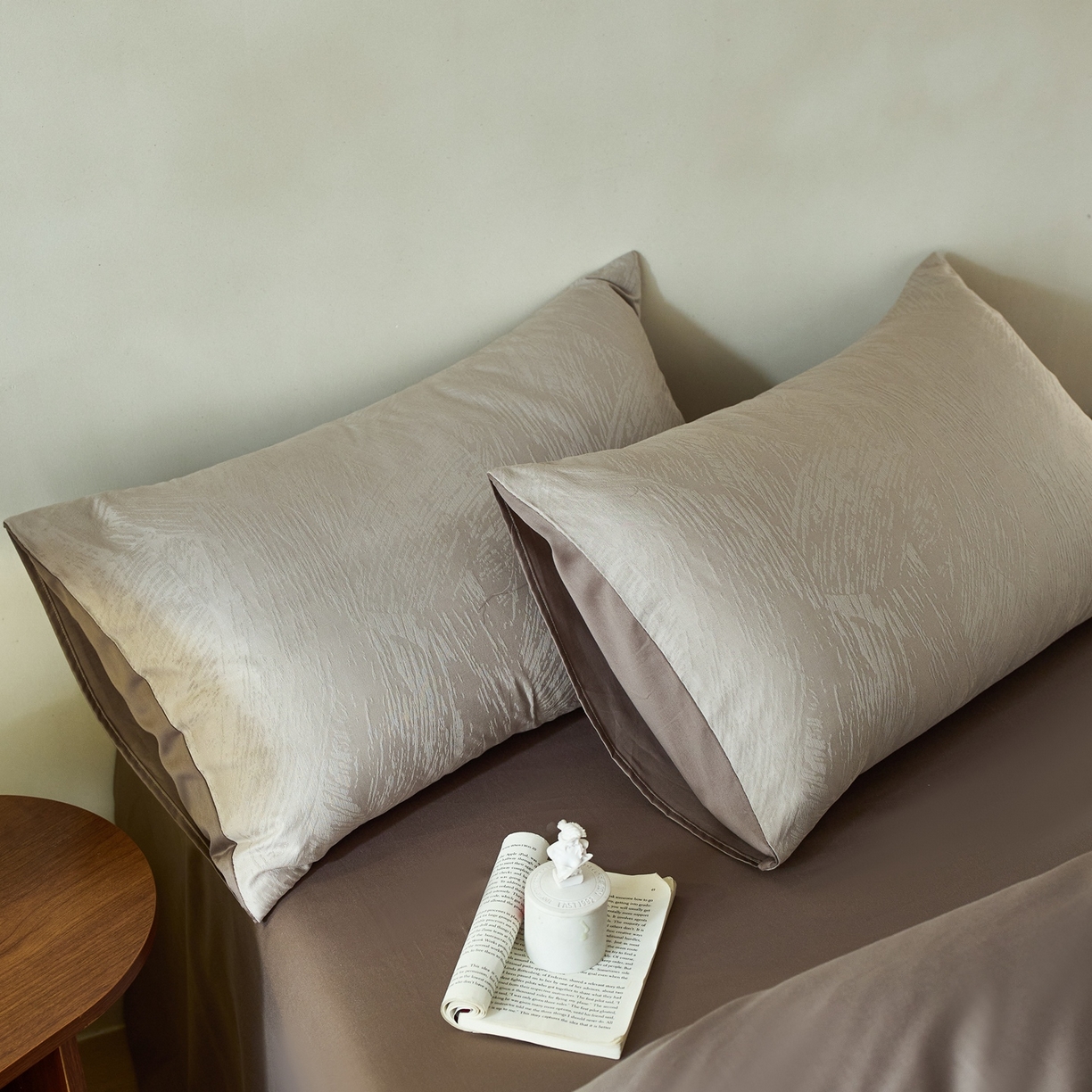 91家纺网 家纺一手货源 找家纺 亿梵家居 2026新款100支长绒棉纯棉厚织大提花四件套 西西里-奶茶