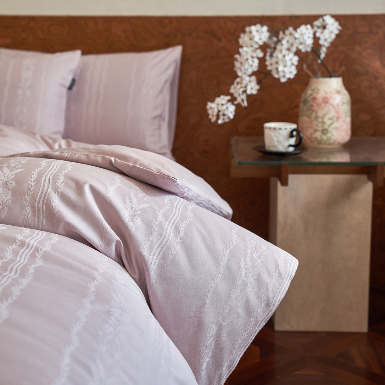 91家纺网 家纺一手货源 找家纺 亿梵家居 2026新款100支长绒棉纯棉厚织大提花四件套 秘境-淡云紫