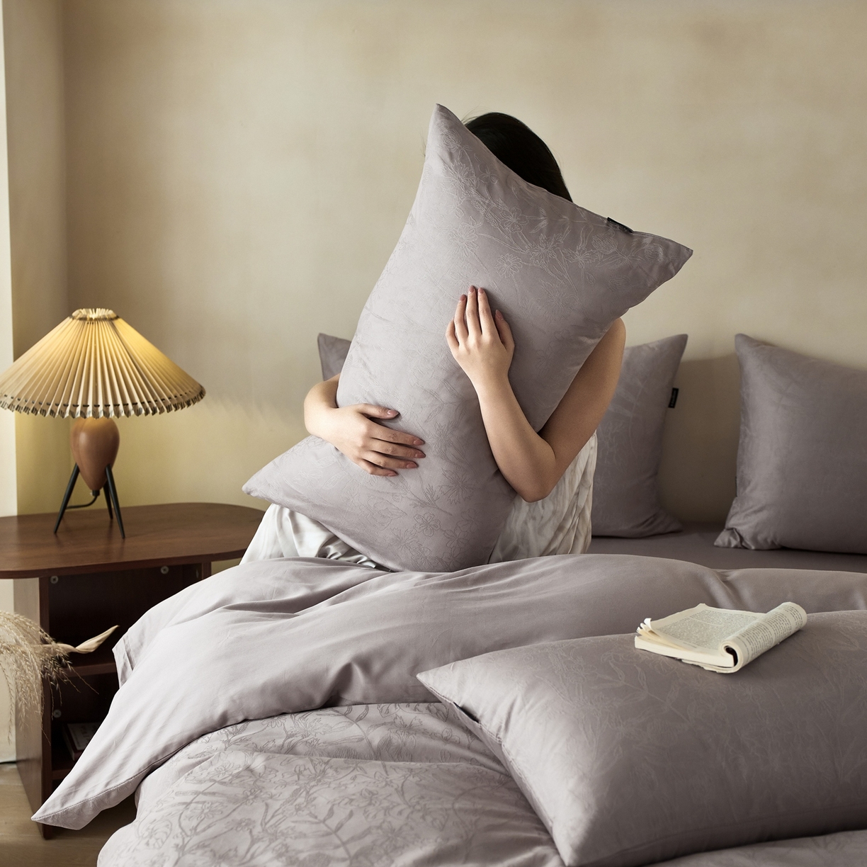 91家纺网 家纺一手货源 找家纺 亿梵家居 2026新款100支长绒棉纯棉厚织大提花四件套 缦莎-可可棕