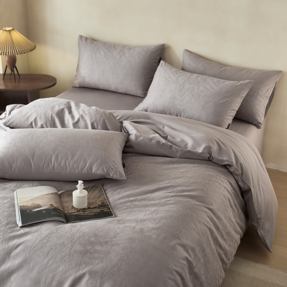 91家纺网 家纺一手货源 找家纺 亿梵家居 2026新款100支长绒棉纯棉厚织大提花四件套 缦莎-可可棕