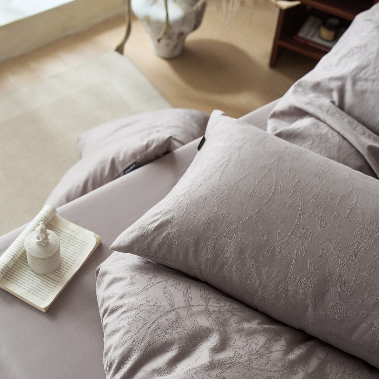 91家纺网 家纺一手货源 找家纺 亿梵家居 2026新款100支长绒棉纯棉厚织大提花四件套 缦莎-可可棕