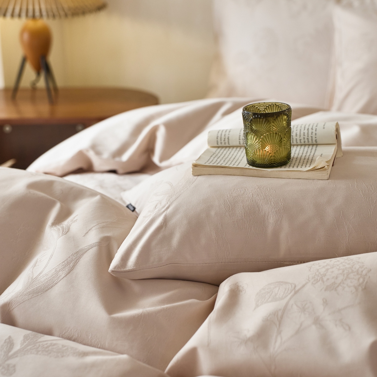 91家纺网 家纺一手货源 找家纺 亿梵家居 2026新款100支长绒棉纯棉厚织大提花四件套 雅芙-浅杏