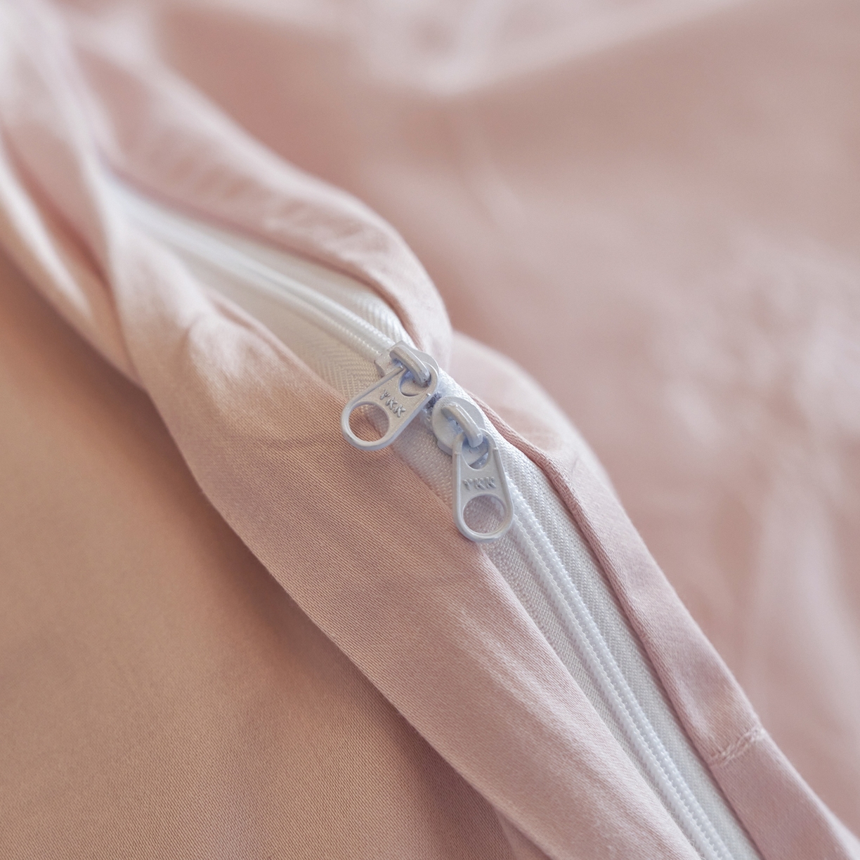 91家纺网 家纺一手货源 找家纺 亿梵家居 2026新款100支长绒棉纯棉厚织大提花四件套 雅芙-浅粉玉