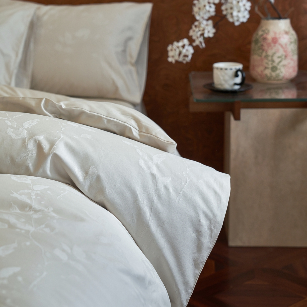 91家纺网 家纺一手货源 找家纺 亿梵家居 2026新款100支长绒棉纯棉厚织大提花四件套 安缦春也-浅杏