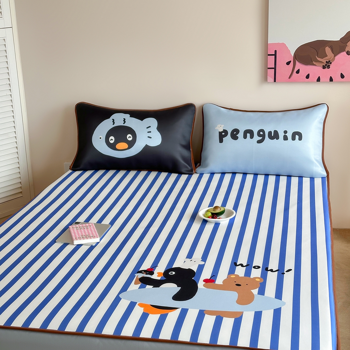 91家纺网 家纺一手货源 找家纺 桃喜 2026新款数码印花冰纤维牛奶丝凉席 冲浪企鹅