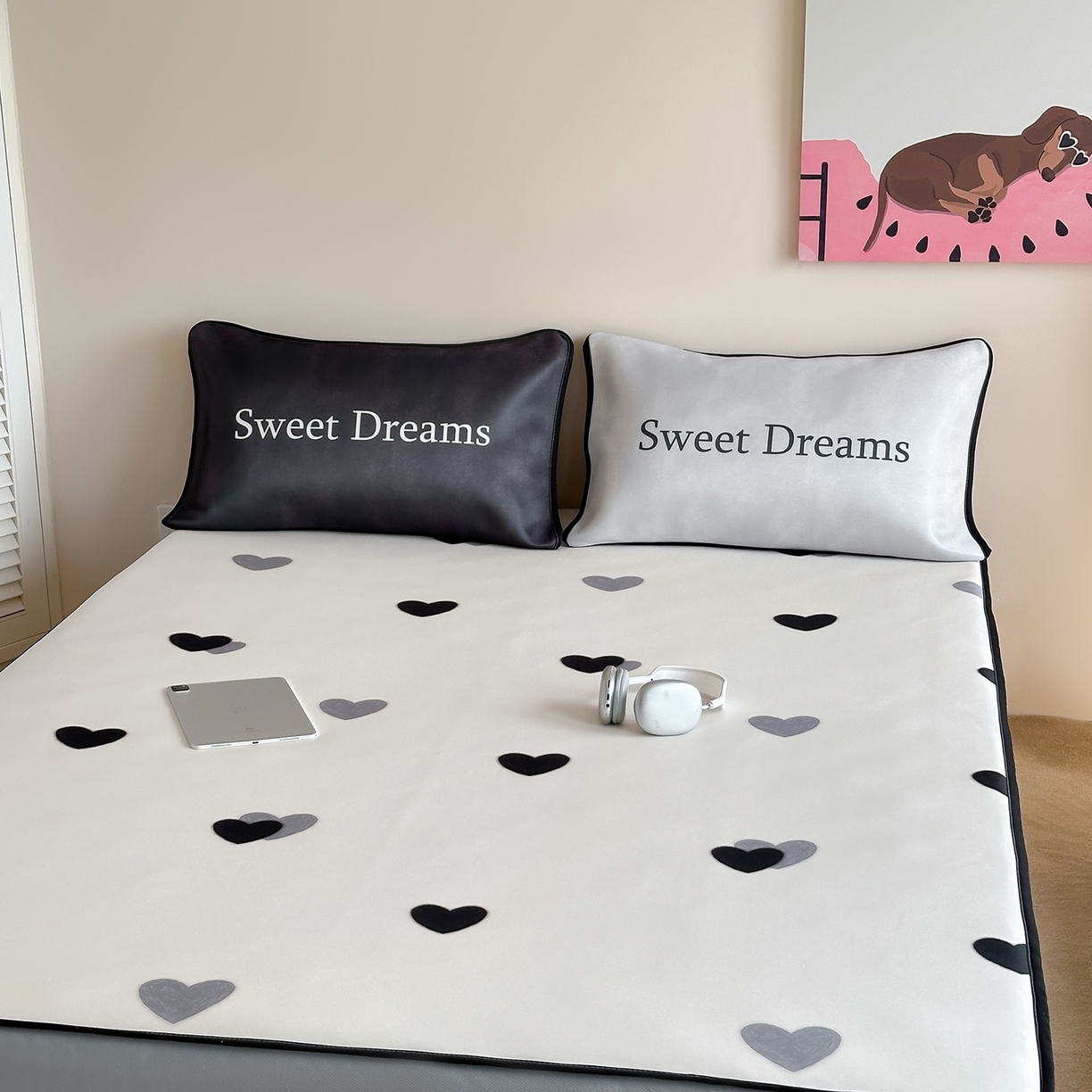 91家纺网 家纺一手货源 找家纺 桃喜 2026新款数码印花冰纤维牛奶丝凉席 灰调甜心