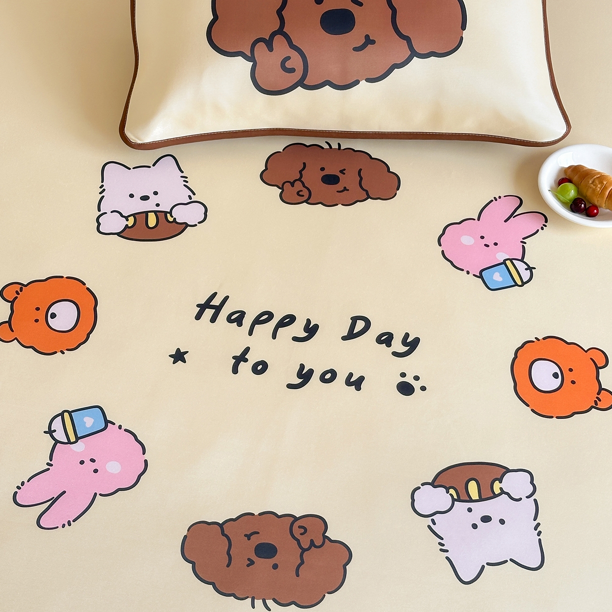 91家纺网 家纺一手货源 找家纺 桃喜 2026新款数码印花冰纤维牛奶丝凉席 卷毛狗勾的夏天