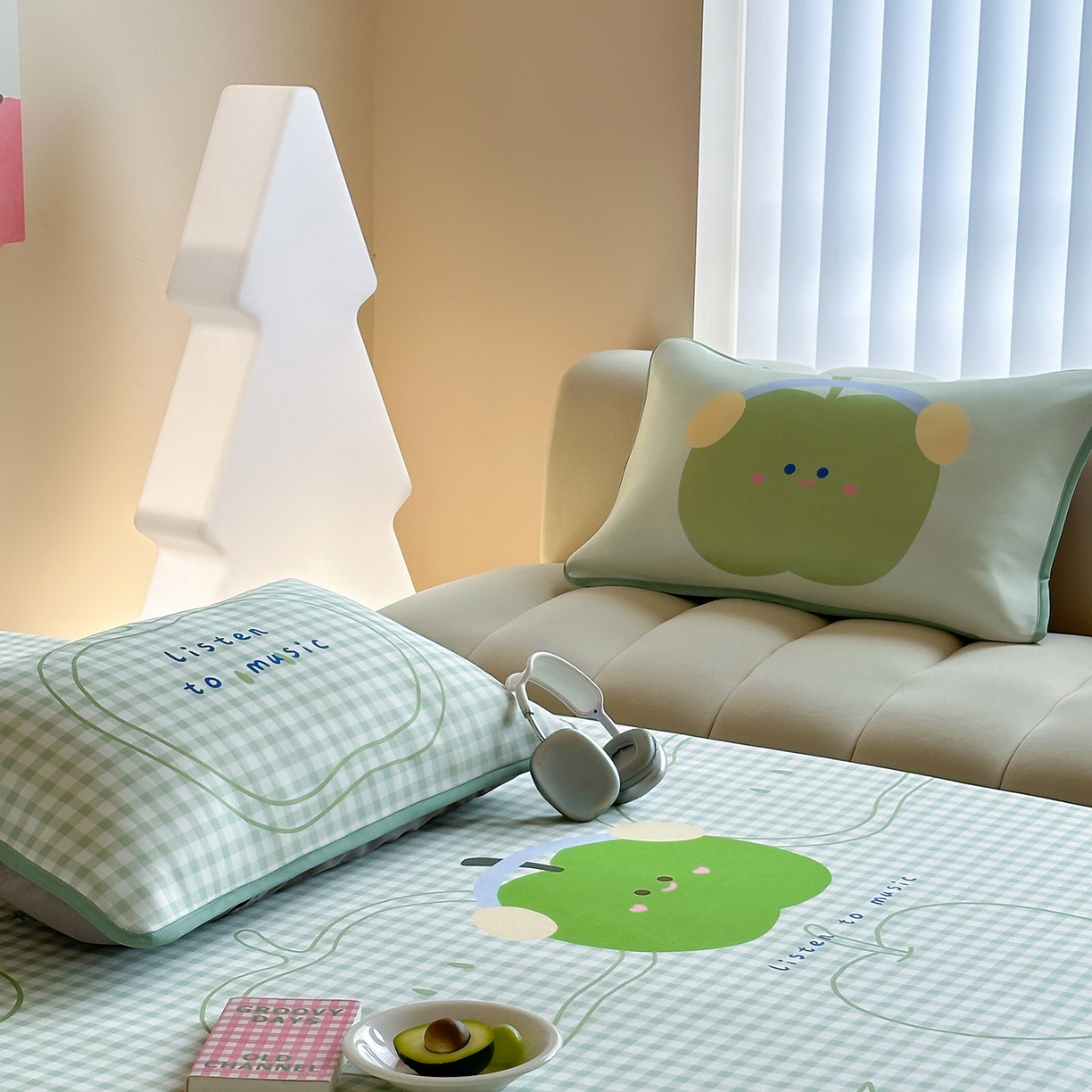 91家纺网 家纺一手货源 找家纺 桃喜 2026新款数码印花冰纤维牛奶丝凉席 绿格苹果