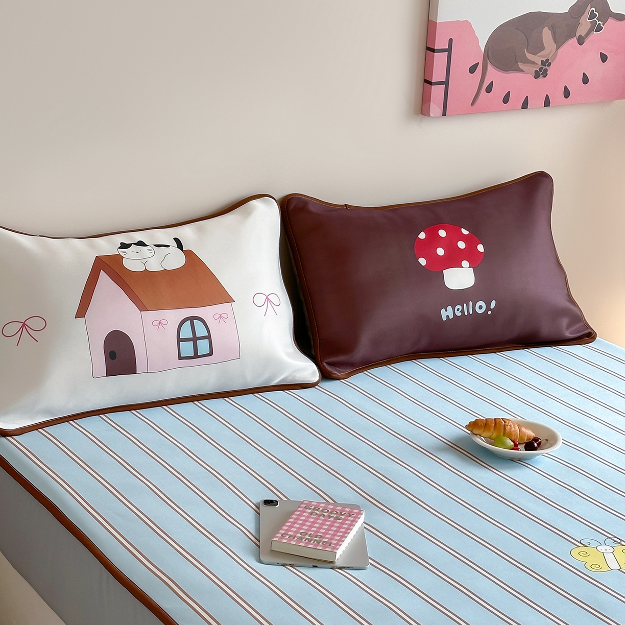 91家纺网 家纺一手货源 找家纺 桃喜 2026新款数码印花冰纤维牛奶丝凉席 猫咪蘑菇小屋