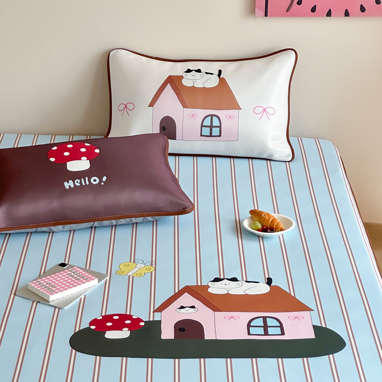 91家纺网 家纺一手货源 找家纺 桃喜 2026新款数码印花冰纤维牛奶丝凉席 猫咪蘑菇小屋