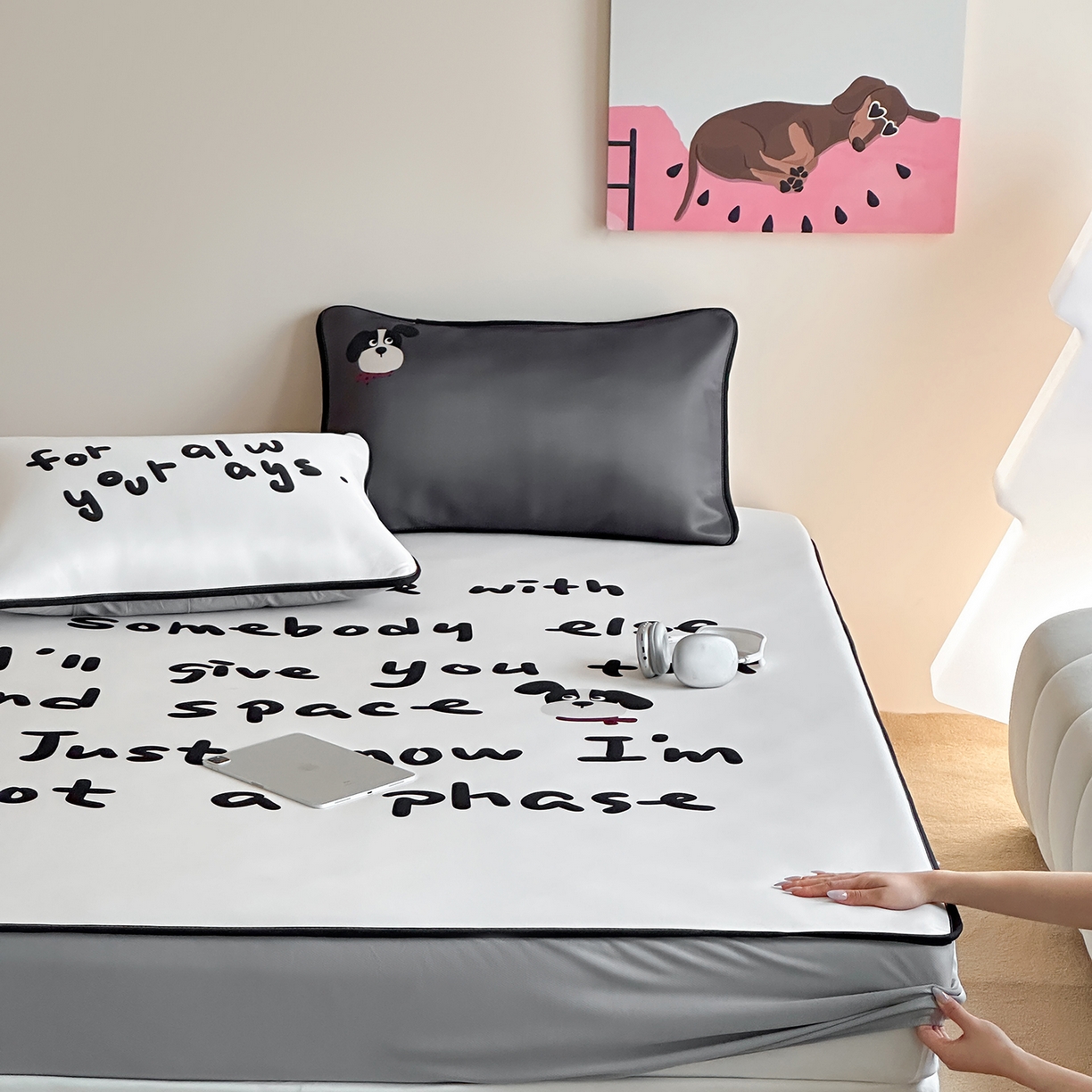 91家纺网 家纺一手货源 找家纺 桃喜 2026新款数码印花冰纤维牛奶丝凉席 美式酷黑小狗