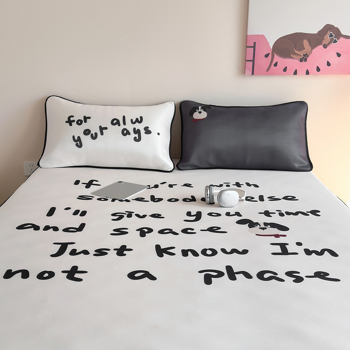 91家纺网 家纺一手货源 找家纺 桃喜 2026新款数码印花冰纤维牛奶丝凉席 美式酷黑小狗