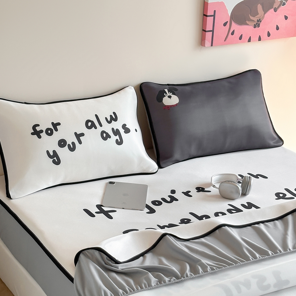 91家纺网 家纺一手货源 找家纺 桃喜 2026新款数码印花冰纤维牛奶丝凉席 美式酷黑小狗