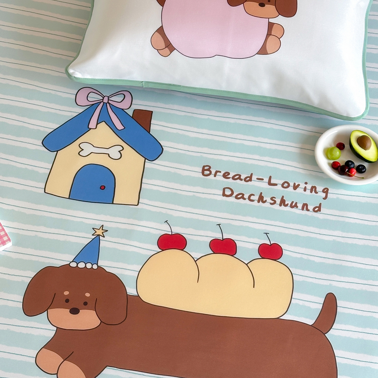 91家纺网 家纺一手货源 找家纺 桃喜 2026新款数码印花冰纤维牛奶丝凉席 面包腊肠狗