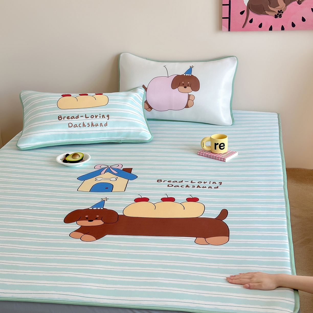 91家纺网 家纺一手货源 找家纺 桃喜 2026新款数码印花冰纤维牛奶丝凉席 面包腊肠狗