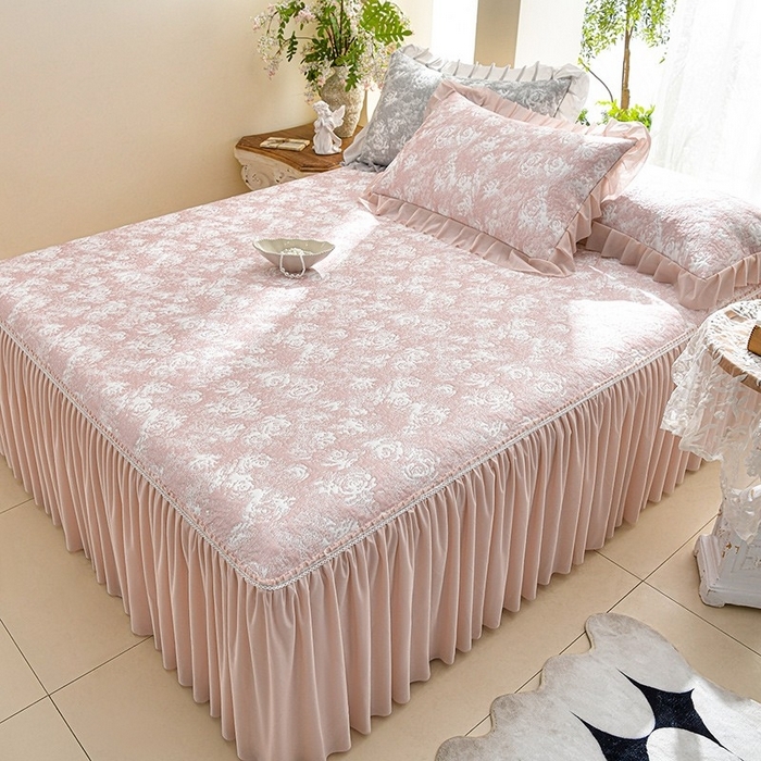 91家纺网 家纺一手货源 找家纺 （总）绘萱家居 2026新款乙纶100%PE提花冰凉豆豆床裙款凉席子凉感高分子中分子,春语佳人-粉,春语佳人-灰,春语佳人-蓝,春语佳人-绿,春语佳人-紫,帝塞纳-粉,帝塞纳-灰,帝塞纳-蓝,帝塞纳-绿,浅雾玫瑰-粉,浅雾玫瑰-灰,浅雾玫瑰-蓝,浅雾玫瑰-绿,清风叶蔓-粉,清风叶蔓-灰,清风叶蔓-蓝,清风叶蔓-绿,清风叶蔓-紫,星愿-粉,星愿-灰,星愿-蓝,星愿-绿,星愿-紫