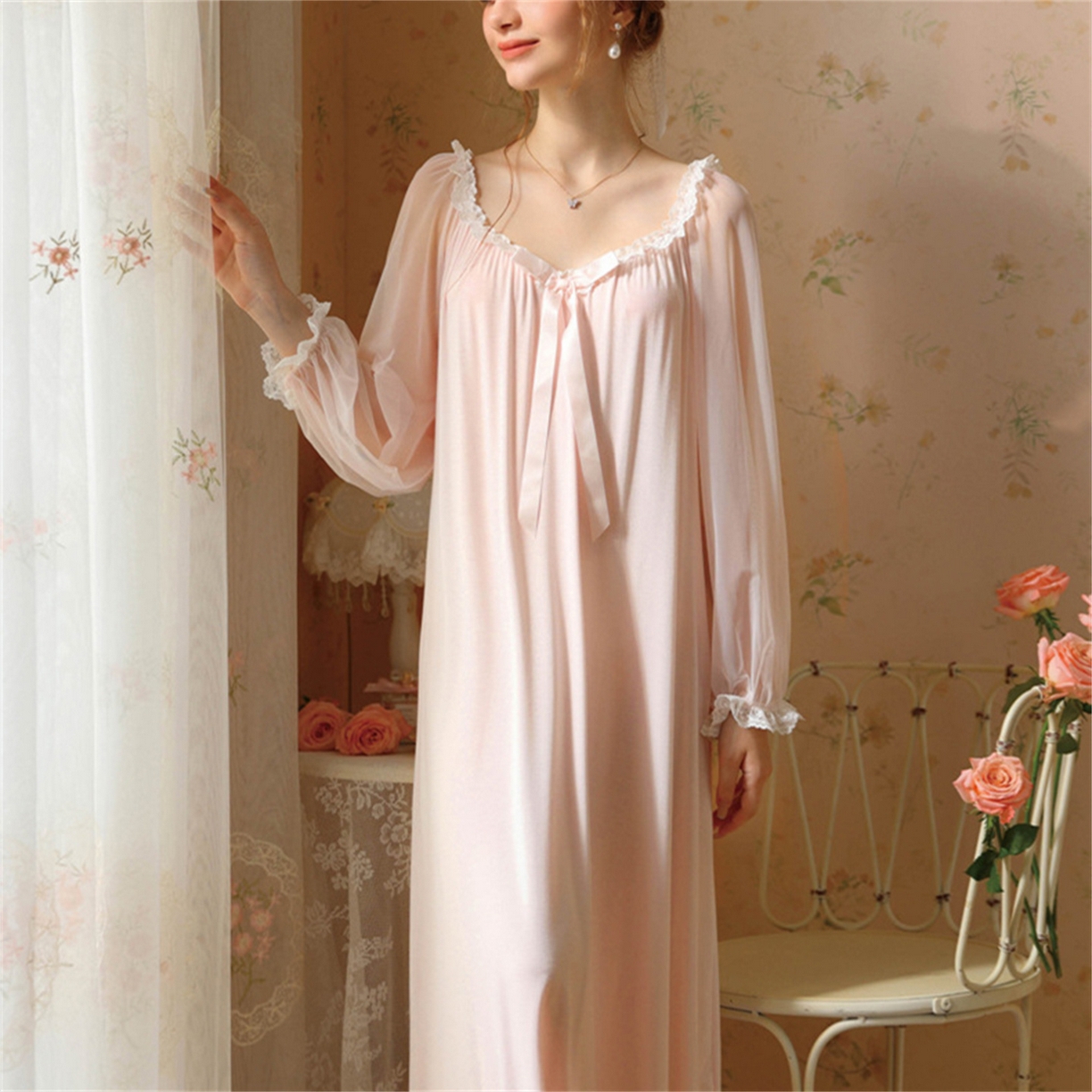 91家纺网 家纺一手货源 找家纺 洛兰沙家居馆 2026新款宫廷公主风睡裙春秋长袖法式蕾丝家居高级感性感睡衣甜美少女长裙 花色2