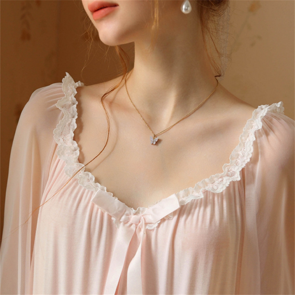 91家纺网 家纺一手货源 找家纺 洛兰沙家居馆 2026新款宫廷公主风睡裙春秋长袖法式蕾丝家居高级感性感睡衣甜美少女长裙 花色2