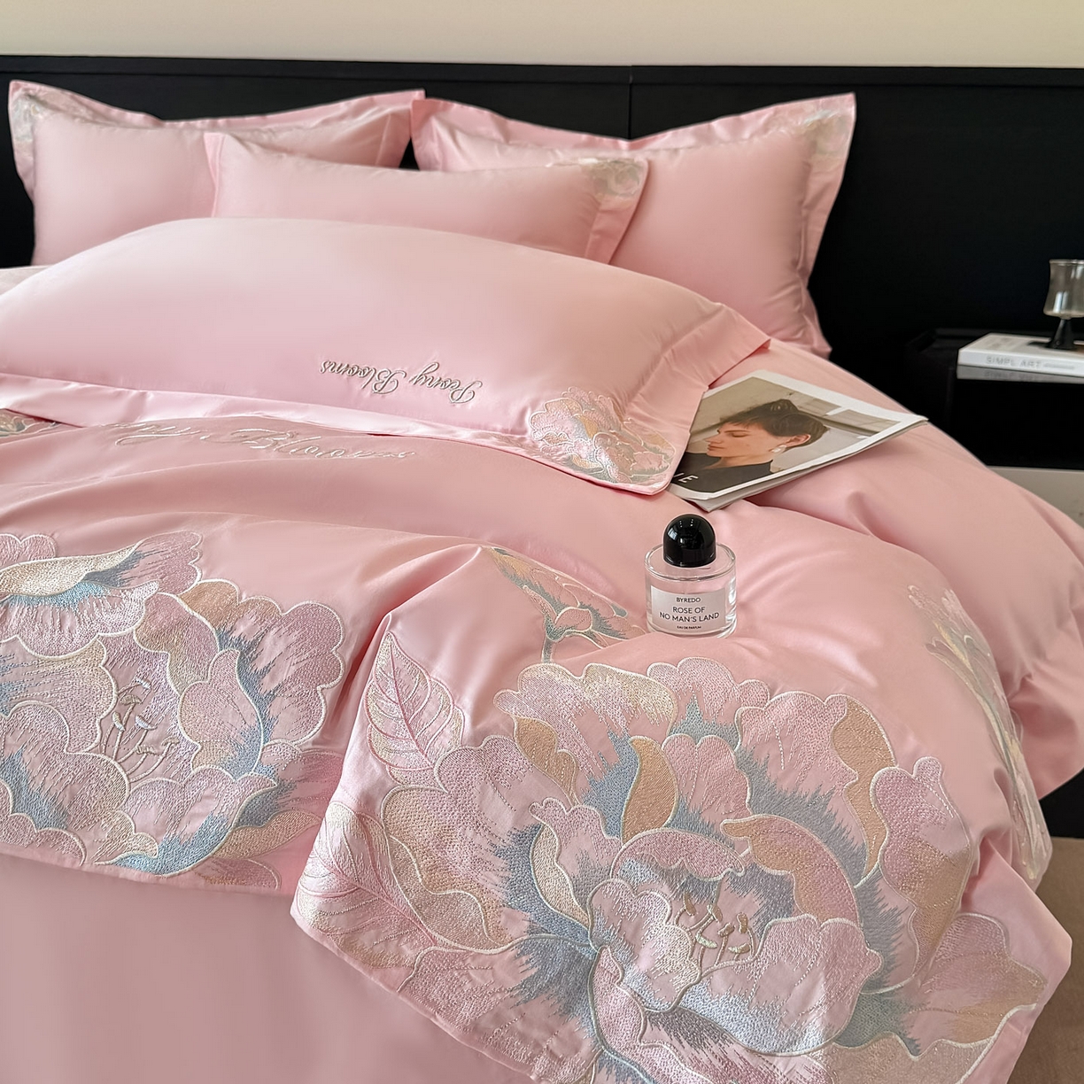 91家纺网 家纺一手货源 找家纺 卡初家居（原微来） 2026新款A类母婴级亲肤棉绣花四件套-锦上添花 锦上添花-香叶粉