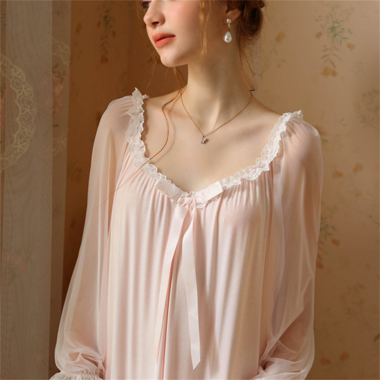 91家纺网 家纺一手货源 找家纺 洛兰沙家居馆 2026新款宫廷公主风睡裙春秋长袖法式蕾丝家居高级感性感睡衣甜美少女长裙 花色2