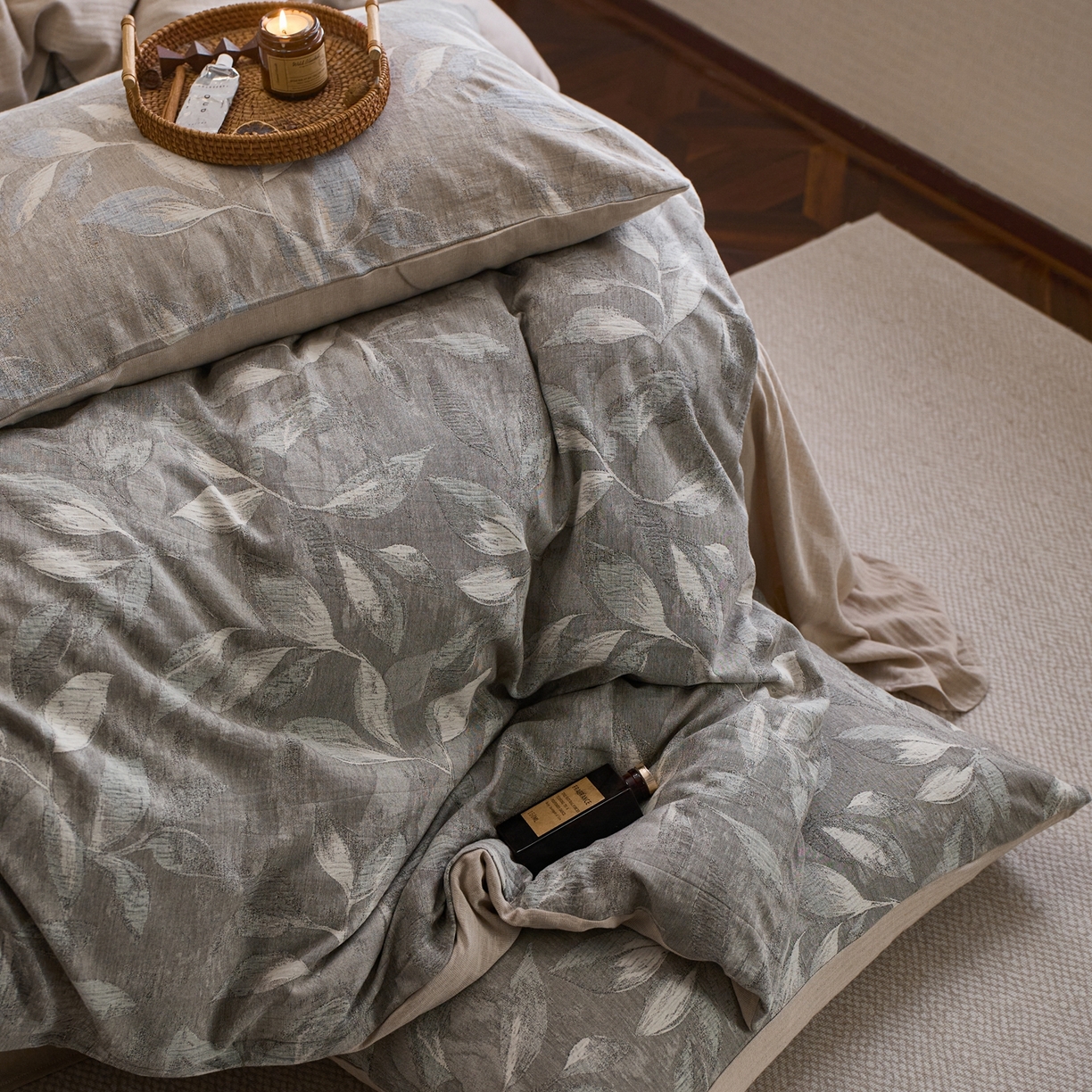 91家纺网 家纺一手货源 找家纺 安莱生活 2026新品色织棉麻大提花四件套蔓藤浮雕复古被套床单床品 蔓藤-灰岚