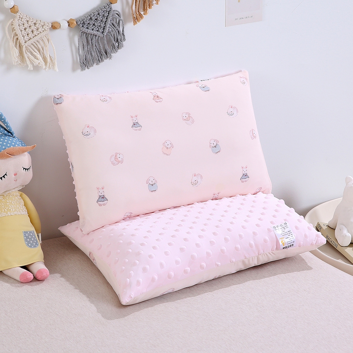 91家纺网 家纺一手货源 找家纺 珍贝家纺 2026新款A面凉感丝+B面豆豆绒枕头枕套+枕芯儿童枕学生枕枕头枕芯 凉感--开心兔