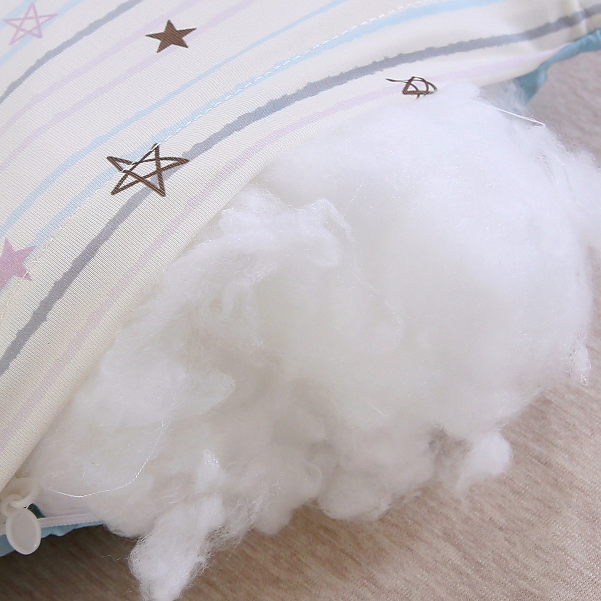 91家纺网 家纺一手货源 找家纺 珍贝家纺 2026新款A面凉感丝+B面豆豆绒枕头枕套+枕芯儿童枕学生枕枕头枕芯 凉感--西瓜地