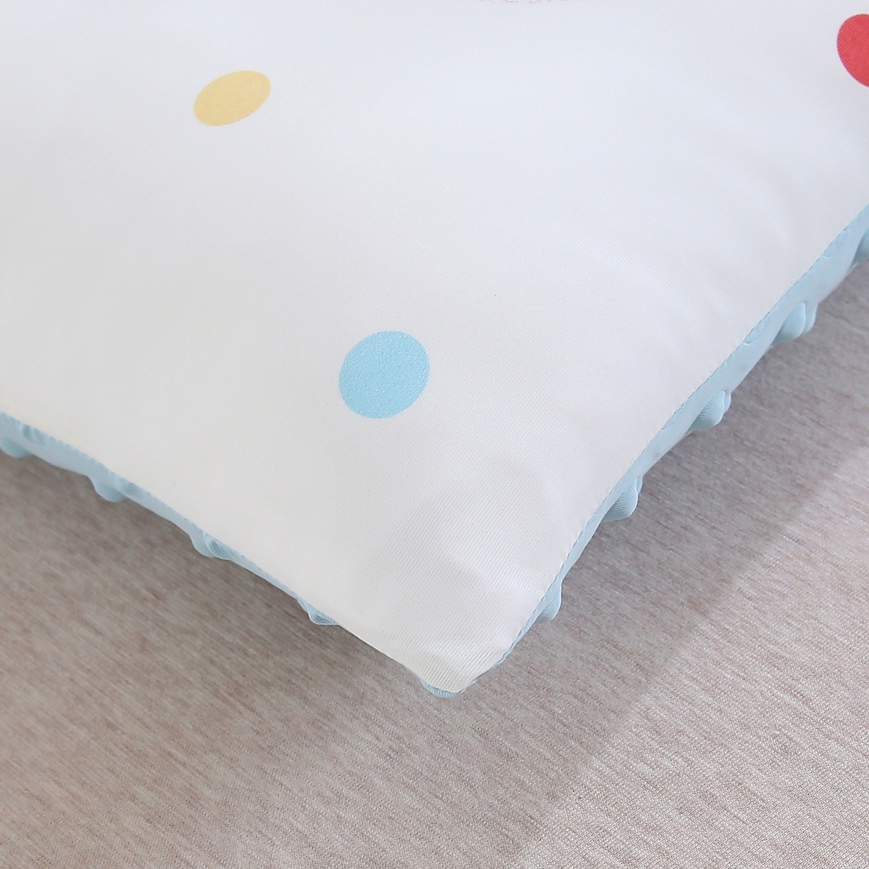 91家纺网 家纺一手货源 找家纺 珍贝家纺 2026新款A面凉感丝+B面豆豆绒枕头枕套+枕芯儿童枕学生枕枕头枕芯 凉感--小灰熊