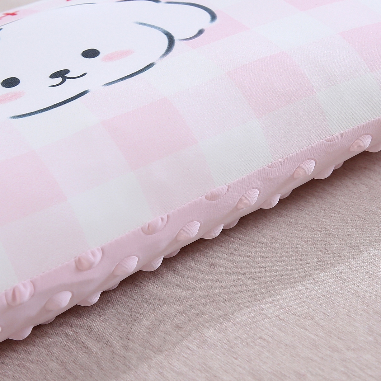 91家纺网 家纺一手货源 找家纺 珍贝家纺 2026新款A面凉感丝+B面豆豆绒枕头枕套+枕芯儿童枕学生枕枕头枕芯 凉感--小比熊