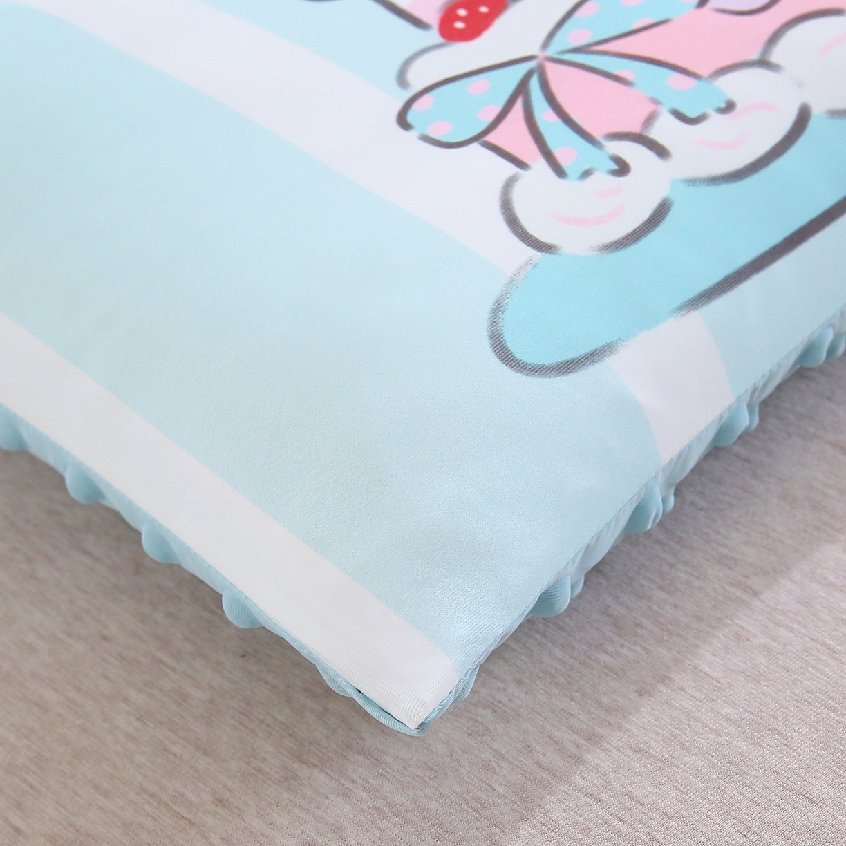 91家纺网 家纺一手货源 找家纺 珍贝家纺 2026新款A面凉感丝+B面豆豆绒枕头枕套+枕芯儿童枕学生枕枕头枕芯 凉感--快乐蛋糕