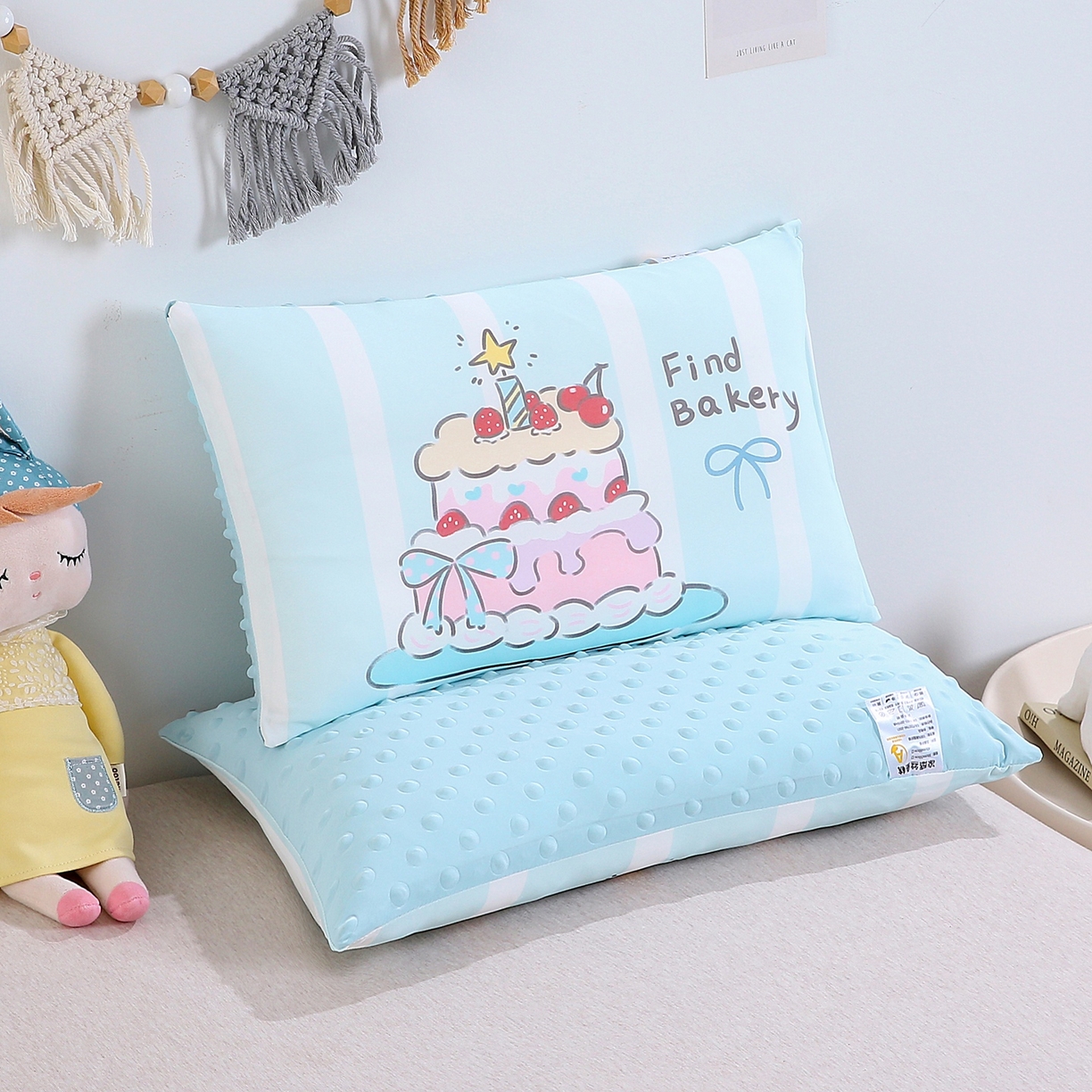 91家纺网 家纺一手货源 找家纺 珍贝家纺 2026新款A面凉感丝+B面豆豆绒枕头枕套+枕芯儿童枕学生枕枕头枕芯 凉感--快乐蛋糕