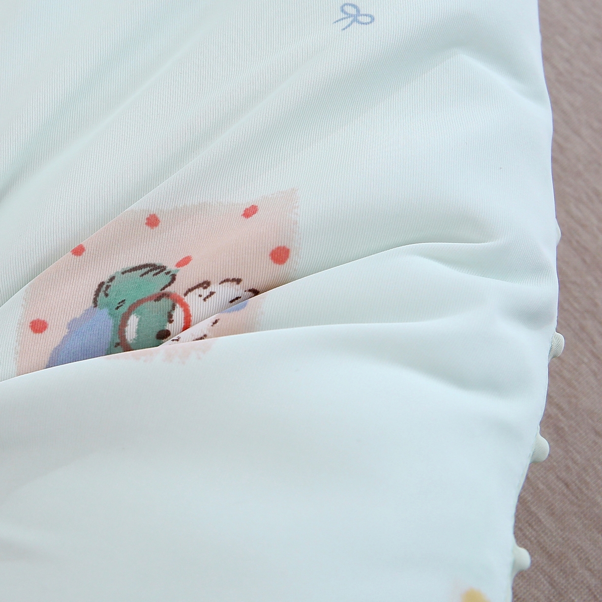 91家纺网 家纺一手货源 找家纺 珍贝家纺 2026新款A面凉感丝+B面豆豆绒枕头枕套+枕芯儿童枕学生枕枕头枕芯 凉感--快乐小狗