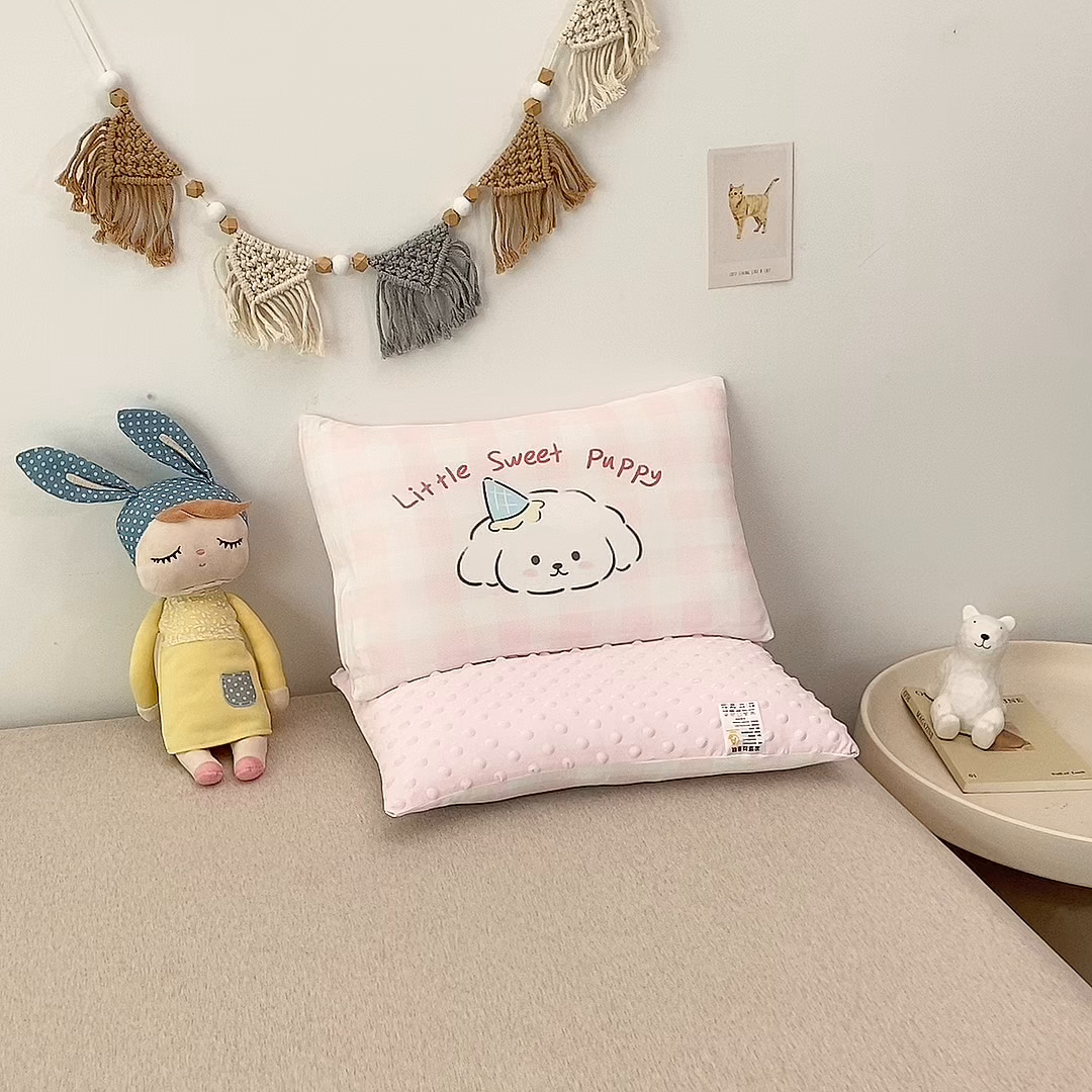 91家纺网 家纺一手货源 找家纺 珍贝家纺 2026新款A面凉感丝+B面豆豆绒枕头枕套+枕芯儿童枕学生枕枕头枕芯 凉感--小比熊