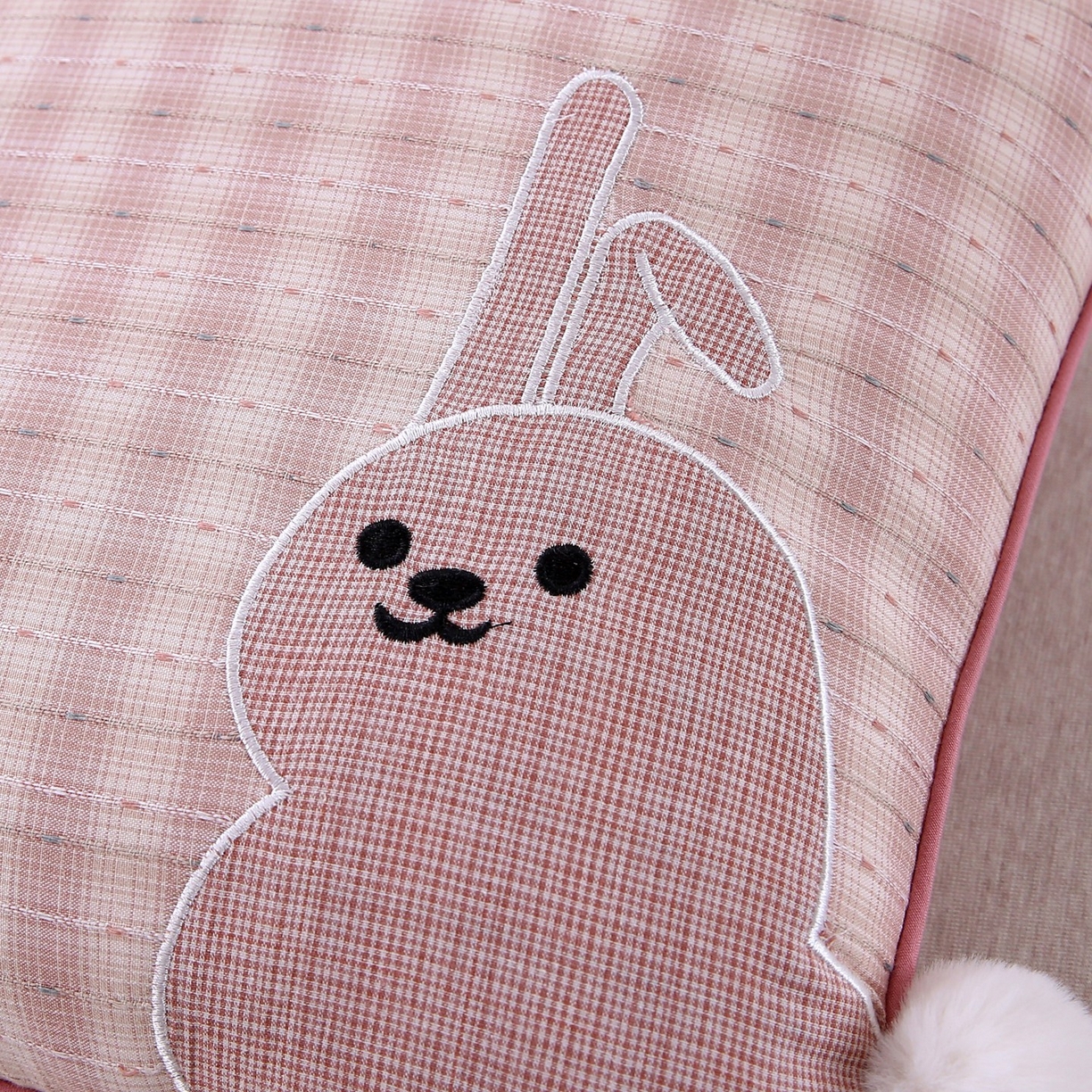 91家纺网 家纺一手货源 找家纺 （总）珍贝家纺 2026新款全棉水洗棉贴布绣荞麦枕枕头枕芯-短尾兔