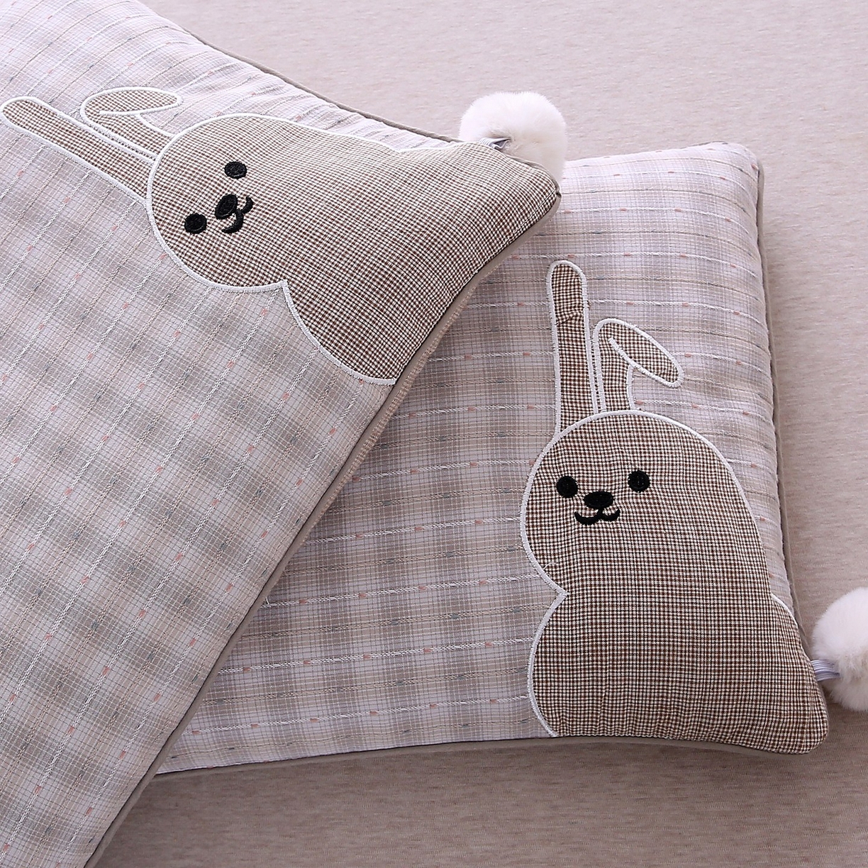 91家纺网 家纺一手货源 找家纺 珍贝家纺 2026新款全棉水洗棉贴布绣荞麦枕枕头枕芯-短尾兔 短尾兔-灰