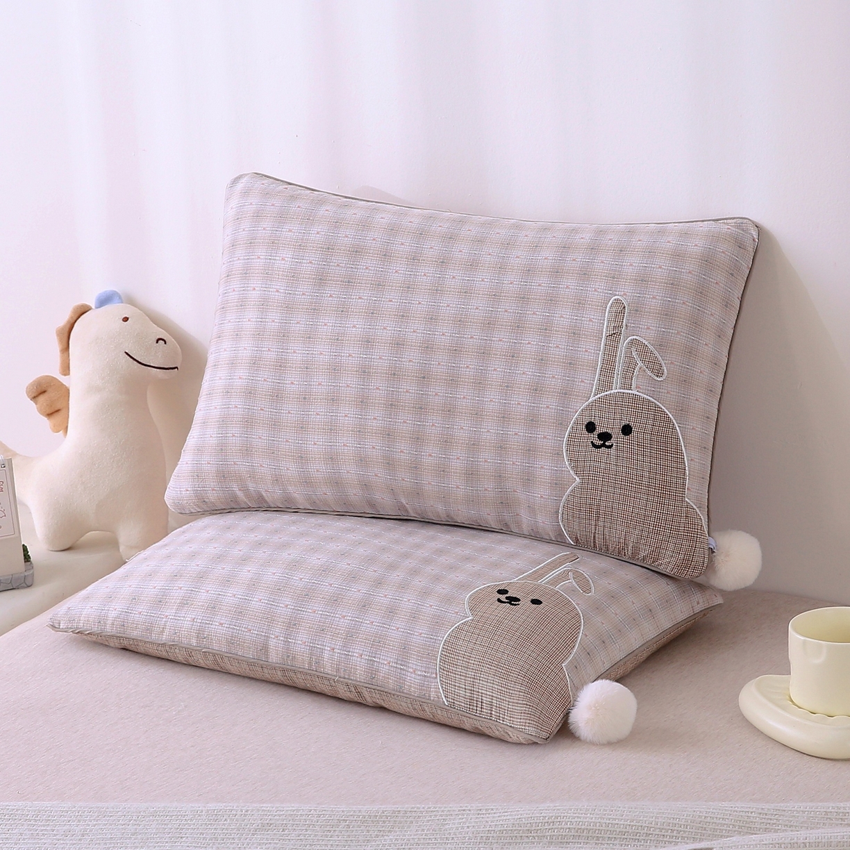 91家纺网 家纺一手货源 找家纺 珍贝家纺 2026新款全棉水洗棉贴布绣荞麦枕枕头枕芯-短尾兔 短尾兔-灰
