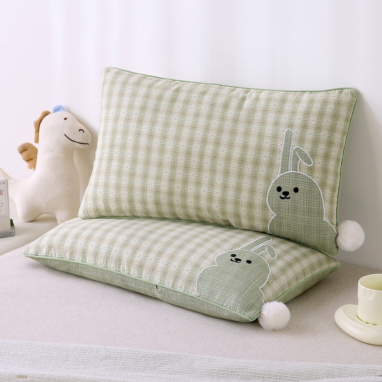 91家纺网 家纺一手货源 找家纺 珍贝家纺 2026新款全棉水洗棉贴布绣荞麦枕枕头枕芯-短尾兔 短尾兔-绿