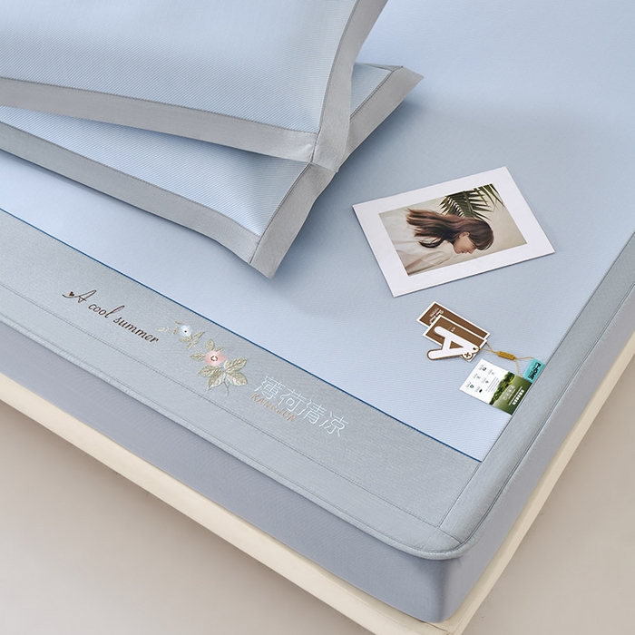 91家纺网 家纺一手货源 找家纺 小牛席业 2026春夏新款双PE高凉感-薄荷清凉冰丝席席子凉席-床笠款 蓝色