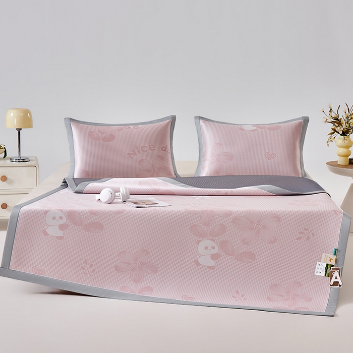 91家纺网 家纺一手货源 找家纺 小牛席业 2026新款胖达凉感提花冰丝席席子凉席 粉色