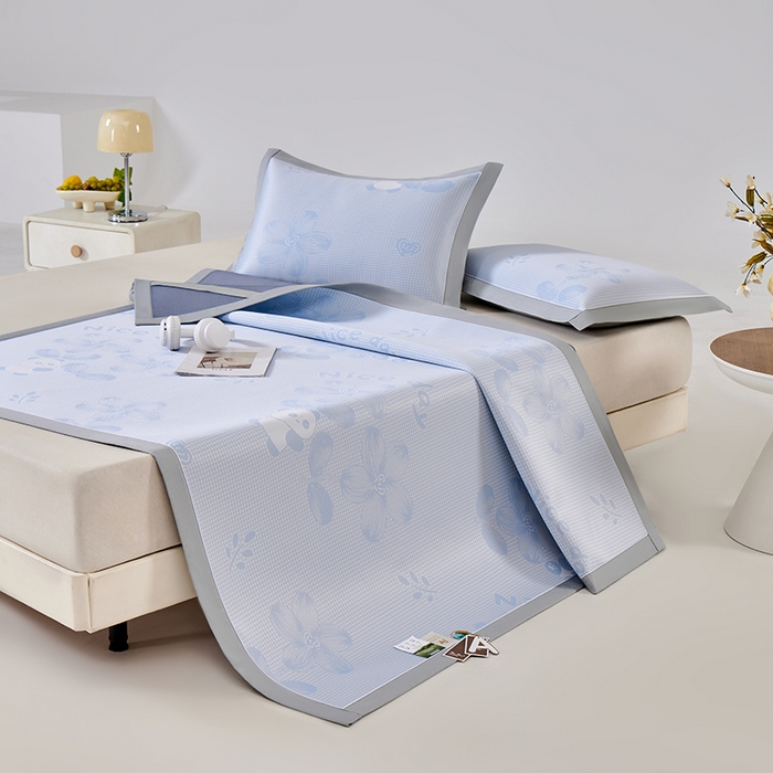 91家纺网 家纺一手货源 找家纺 小牛席业 2026新款胖达凉感提花冰丝席席子凉席 蓝色