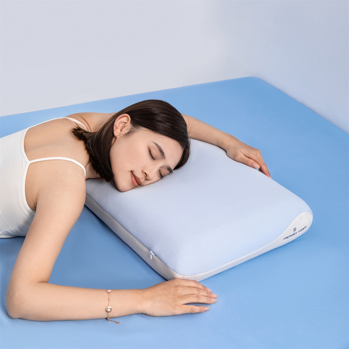 91家纺网 家纺一手货源 找家纺 （总）熙朵梦家纺 【某朵同款Pro深睡枕】2026新款零压力慢回弹护颈枕头 双拼记忆枕 枕芯【单芯-双芯-三芯】主图二